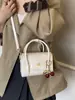 Bolso Bandolera de Moda para Mujer 2025 Nuevo Otoño Coreano de Nicho Bolso Pequeño Bolso de Hombro de Mano Color Sólido Bolso Cuadrado Pequeño