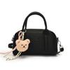 Bolsa Transversal Pequena Quadrada para Mulheres Estilo Normcore Bolsa de Ombro Único Transversal 2025 Primavera e Verão Nova Bolsa Bowling Bolsa Almofada