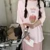Camiseta Blanca de Manga Corta para Mujer, Verano 2026 Nuevo Estilo Retro Popular con Estampado de Manzana y Diseño de Letras