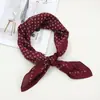 Pañuelo Cuadrado Nuevo Transfronterizo para Mujer de 70 cm Estampado Retro Seda de Imitación Pañuelo de Alta Gama Pañuelo Chal Protector Solar