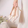 Sapatos de casamento Branco Garça Almofada, sapatos de noiva, saltos agulha vermelhos, novo modelo de primavera 2026, confortáveis para os pés, adequados para o brinde, vestido chinês Xiuhe