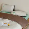 Juego de Cuatro Piezas de Algodón Rayado y Bloques de Color con Textura, Estilo Minimalista, Absorbe la Humedad, Transpirable, Algodón Puro, Juego de Ropa de Cama Suave y Cómodo