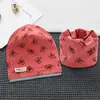 Nuevo conjunto de dos piezas de bufanda gorro de felpa de una sola capa para niños, gorro de algodón con estampado, sombrero cortavientos con protección para los oídos para primavera y otoño
