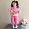 Conjunto Rosa de Patas de Oso Estilo Coreano para Niñas Primavera/Otoño 2026 Nuevo Moda Infantil Elegante Conjunto de Dos Piezas Moderno