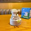 Adornos originales y divertidos de resina con forma de gato de jengibre para pescar, pequeños adornos de moda para el coche, adornos de mano para la oficina.