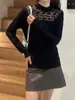 ¡Elegante y Grácil! Suéter de Punto para Mujer de Manga Larga, Corte Ajustado, con Cuello Semi Alto y Empalme de Encaje, Hecho de Mezcla de Lana, Adecuado como Capa Base
