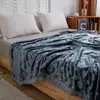 Nova manta 3D em relevo com toque delicado e texturizado, perfeita para uso doméstico, decoração de sofá e para proporcionar calor para cochilos e conforto em todas as estações.
