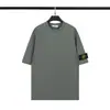 Camiseta Básica Stoneh Clássica com Patch na Manga Cor Sólida High Street Solta Casual Manga Curta para Homens