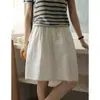 Falda Midi Blanca Minimalista de Estilo Japonés de Cintura Alta con Diseño Adelgazante para Mujer en Verano