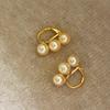 Pendientes Pequeños Elegantes Estilo Celi Francés Tres Perlas Simples Retro Estilo Show Pendientes Ins Mismo Estilo