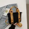 Bolso de Mano Casual de Gran Capacidad Bolso Cuadrado Pequeño Bolso Cruzado de Moda Personalizado de Nicho Bolso de Hombro Portátil para Viajes y Commuting