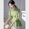 Camisa Verde 2025 Novo Estilo Bonita Primavera Super Bonita Única Bonita Elegante Francesa High-end Luxo Leve Top para Mulheres