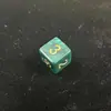 Venta al por mayor Dados de Seis Caras de 16 mm, Angulares Rectos, Color Sólido, Dados de Colores con Números, Varios Dados Transparentes de Colores para Lanzar