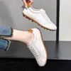 Novos tênis de treino alemães de couro genuíno 2026 para mulheres, feitos de couro bovino de primeira camada, estilo retrô, tênis brancos, sola macia, sapatos casuais versáteis