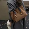 Bolso Tote de Moda de Gran Capacidad Estilo Coreano para Mujer 2025 Nueva Moda Versátil Popular Bolso de Hombro para Viaje Bolso de Mano