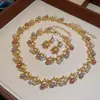 Aretes, collar y pulsera de diamantes y perlas estilo palacio retro - un lujoso y elegante juego de joyería perfecto para vestidos de noche y ocasiones formales
