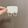 Aretes de Perla Barroca Frescos y Suaves Estilo Francés, Modernos y Elegantes, Estilo Sencillo de Celebridad de Internet, Versátiles, Venta al por Mayor