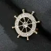 Accesorios de Pin de Corona de Traje de Moda Personalizado Broche de Diamantes Completos Dibujos Animados Timón de Vela Águila Tendencia