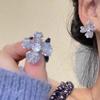 Pendientes de Botón Florales Hechos a Mano de Cristal Azul Glaciar Fresco para Mujer, Lujo Ligero, Alta Calidad, Aguja Anti-plata, Pendientes de Botón Florales Pequeños Estilo Mori