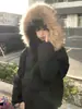Jaqueta Capuz de Algodão Cor Sólida Versátil Básica Estilo Americano Marca Tendência com Gola de Pelo para Mulheres, Jaqueta Puffer Quente Casual Solta para Outono e Inverno