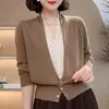 Cardigan de Tricô Renda Falso Duas Peças Elegante e Moderno 2026, Nova Blusa de Manga Longa Soltinha Emagrecedora para Outono/Inverno