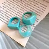 Conjunto de três anéis geométricos redondos e quadrados de resina, anel da moda para o dedo indicador do dia a dia, joia de nicho com design único para mulheres
