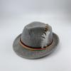 Sombrero gris para festival de cerveza sombrero de cuerda con etiqueta de tela sombrero festival sombrero de copa fieltro gris festival de cerveza