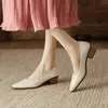 Chuyuji Sapatos Femininos Retro Bico Fino Salto Bloco 2026 Primavera/Verão Novos Baixo Corte Salto Médio Salto Alto Pretos Sapatos de Trabalho