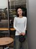 [Hengjia Qzl] Camiseta Básica de Color Sólido con Cuello Redondo para Mujer 2026 Nueva Moda Elegante con Inserciones de Encaje Manga Larga