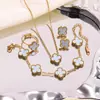 Acero de Titanio Chapado en Oro Transfronterizo Más Vendido Acero Inoxidable Pulsera, Collar, Anillo y Pendientes de Trébol de Cuatro Hojas Conjunto Fábrica al por Mayor