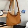 Nuevo Bolso Cruzado Casual Impermeable de Tela de Nailon Estilo Japonés para Mujer, Ligero, Combinable con Todo, Bolso de Hombro Nicho para Viajeros, Bolso Dumpling para Hombre