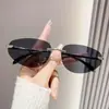 Gafas de sol plateadas sin montura estilo retro europeo y americano tipo ojo de gato para mujer, protección solar de alta gama, para fotos, Y2K, gafas de sol para chicas populares