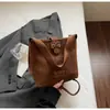 Bolsa Simples de Moda Retrô para Mulheres 2026 Nova Tendência Versátil Bolsa de Ombro para o Dia a Dia Bolsa Transversal Super Popular de Alta Qualidade