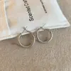 Pendientes Elegantes de Círculo de Plano Irregular 2025 Nuevas Explosiones Sentido de Diseño Único Aro de Oreja Hebilla de Oreja Exquisita