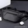 Nueva bolsa de pecho para hombre estilo transfronterizo 2026, hecha de piel de vacuno de primera calidad, se puede llevar como riñonera o bolso cruzado, moderna y casual, versátil para el trayecto diario