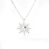 AliExpress nuevo collar sencillo de girasol personalidad moda viento frío colgante retro una generación de pelo