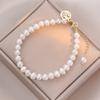 Pulseira para Mulheres, Design Elegante e de Coração da Moda, Versátil Pérolas Naturais de Nicho de Água Doce, Joia de Mão de Luxo Acessível de Alta Qualidade