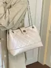Bolsa de ombro com corrente de padrão diamante de alta qualidade transfronteiriça, bolsa tipo saco moderna e fashion, bolsa de ombro e transversal com design estiloso de nicho