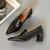 Mocasines de punta fina de corte bajo estilo francés otoño para ir al trabajo tacón medio tacón grueso sensación de alta gama slip-on versátiles zapatos pequeños de piel