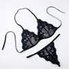 Fabricantes transfronterizos de productos nuevos al por mayor lencería sexy traje de tres piezas sujetador bordado para mujer sexy en forma de T