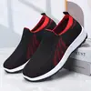 Sapatos de pano Old Beijing personalizados para tamanhos grandes, sapatos para caminhar, slip-on flyknit atléticos e casuais para mulheres