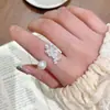 Anillo Exquisito Brillante de Hoja de Diamante y Perla Estilo Socialité para Mujer, Lujo Ligero Nicho Moda de Gama Alta Versátil Anillo para Dedo Índice