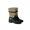 La nueva colección 2026 de Lancui: Botas inspiradas en celebridades, con patchwork de cuero suave, un estilo nómada y un diseño de bota de vaquero occidental, creando un efecto adelgazante con su caña larga.