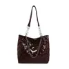 2026 Bolsas para Mujer de Nicho Gran Capacidad Bolso Tote para Hombro Bolso Cruzado de Hombro Único Otoño/Invierno Bolso para Viajar con Aspecto de Alta Gama