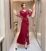 Vestido de Noite com Fenda Veludo Dourado Celebridade Banquete Temperamento Slim-fit Cauda de Peixe Manga Longa Vestido de Anfitrião para Reunião Anual