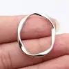 Colgante Pequeño Multicolor Vintage de 33x27mm 2g para Comercio Exterior, Anillo Colgante Geométrico Ovalado Hueco Retorcido Irregular