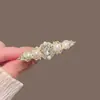 Presilha de cabelo vintage estilo francês com pérolas para mulheres, presilha requintada para franja lateral, acessório de cabelo elegante e bonito tipo bico de pato, compacto