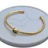 Pulsera Dorada Apilable Estilo Coreano Popular con Piedra Verde Transfronteriza para Mujer, Lujo Ligero, Sensación de Gama Alta, Pulsera Abierta Versátil al por Mayor