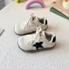 Zapatillas de Entrenamiento Alemanas para Niñas Primavera y Otoño 2026 Nuevas Zapatillas Deportivas para Niños Suela Suave para Bebé Antideslizantes Zapatos Casuales para Niños Pequeños