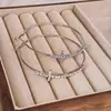 Pendientes de Aro con Cruz Dorada Minimalistas de Estilo Coreano con Diamantes, Simples y Únicos, Audaces y Versátiles, Pendientes de Moda para Mujer